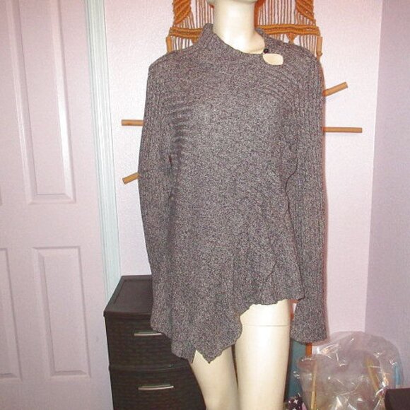 Knitted & Knotted Anthropologie Sweater Size L Asymmetrical Ruffle Artsy NEW - Picture 1 of 12